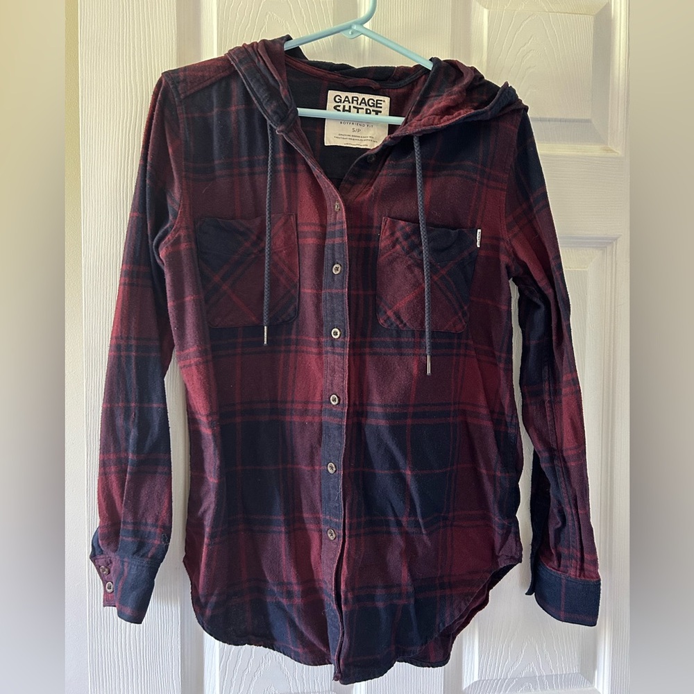 Plaid boyfriend fit long sleeve with hood